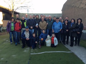 La foto dei partecipanti: in prima fila  i ragazzi che hanno fatto amicizia con Ugo