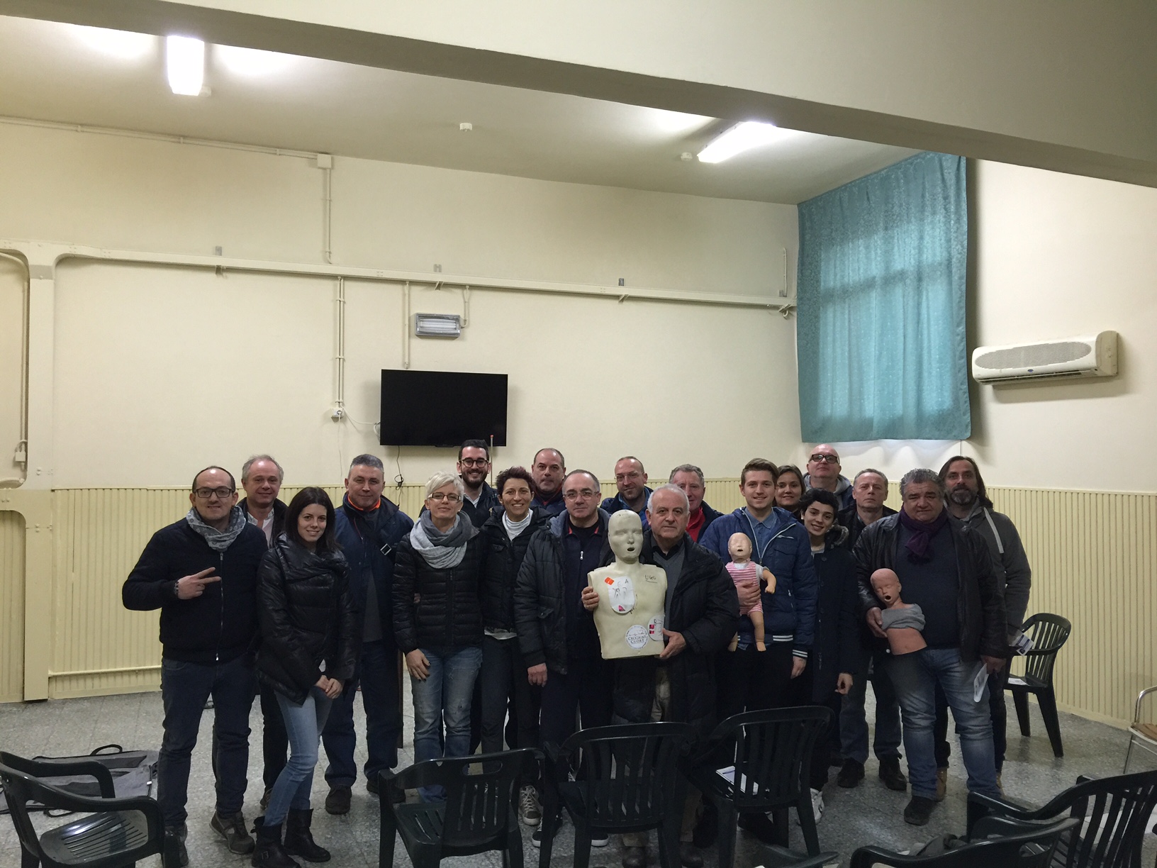 LA foto di fine corso, con UGO e famiglia, tra gli associati della ASD San Giusto di Prato