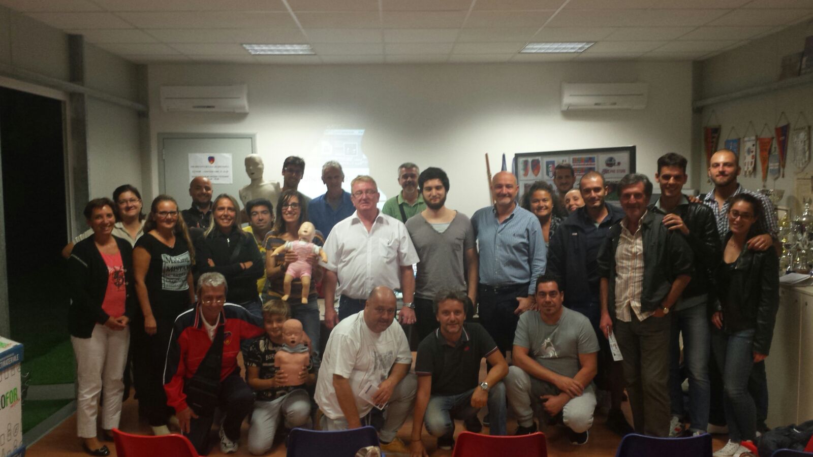 la consueta foto di fine corso, con gli amici dell' ASD SAN FREDIANO CALCIO