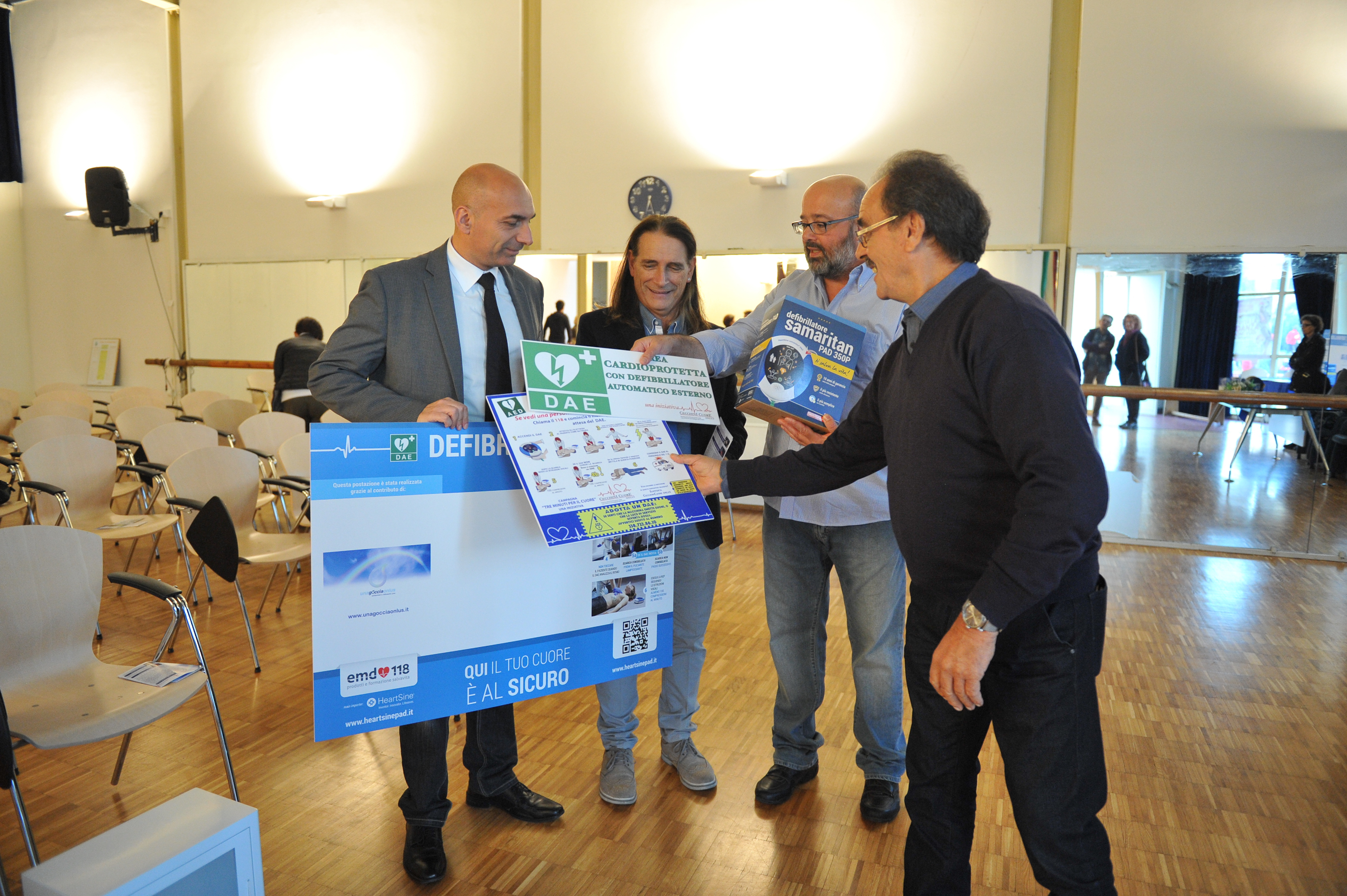 unagocciaonluscecchinicuoreonlus-89